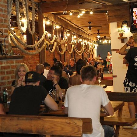 Hostel Timun (Adults Only) โนวาลยา ภายนอก รูปภาพ